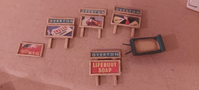 Lot de panneaux de signalisation ferroviaire HORNBY
