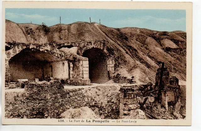 LA POMPELLE - Marne - CPA 51 - le fort , le pont Levis