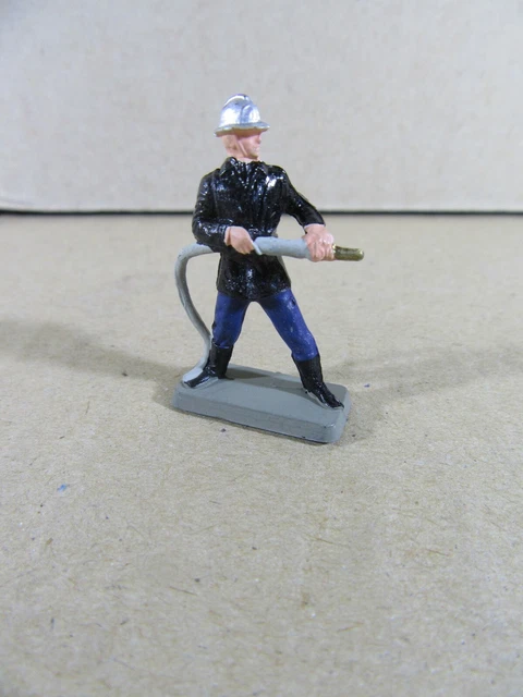 324T Vintage Starlux France Pompiers Plastique + Extincteur H 2 cm 1:87 Ho