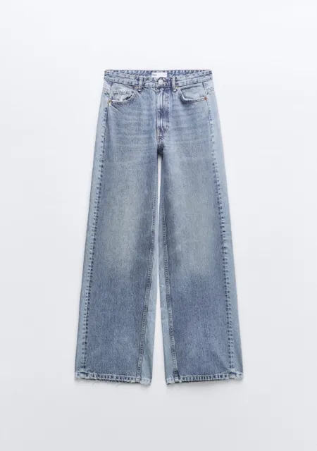 *** NWT Zara TRF Mid Rise Shifted Wide Leg Jeans, Size 6 (38) ***