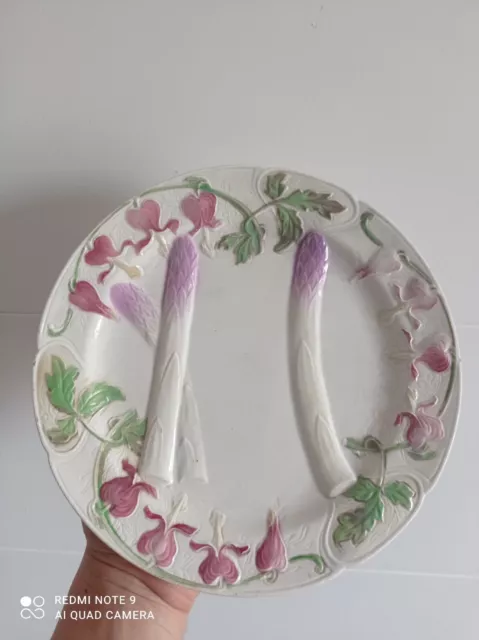 Assiette Faience Saint Clément Barbotine Asperges Grappes De Coeur de Marie