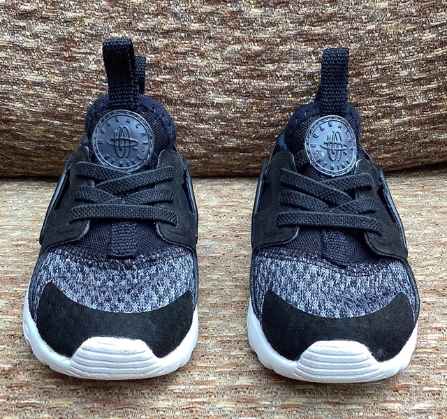 INFANT NIKE Huarache Black And Grey Trainers 7.00 PicClick UK