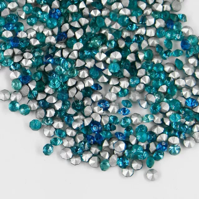 213 28 *** 60 strass anciens (années 60) fond conique 2,8mm bleu + vert (mix)