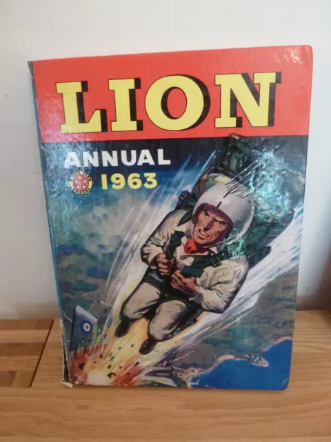 Lion Annual 1963 Fleetway Vintage Books  Collectable - Unclipped - Good