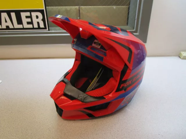 Fox Racing  V1 Oktiv Youth Dirt Bike Motocross Helmet SMALL 25877-110-YS
