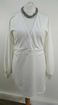 PRETTY LITTLE THING PLUS SIZE WHITE PUFF SLEEVE BODYCON DRESS-SIZE UK 24-BNWTs