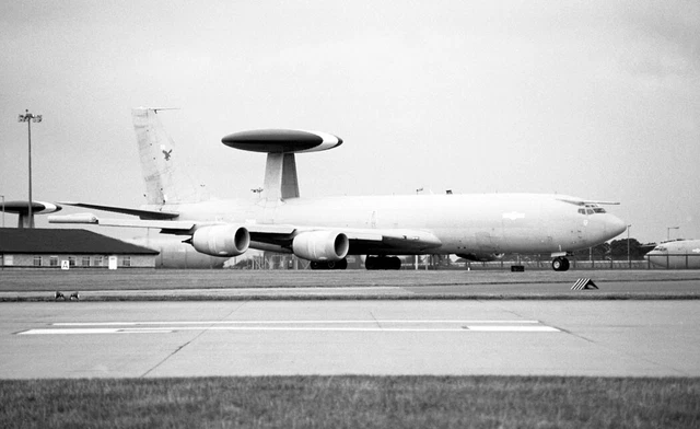 8/23 Sqn, Sentry AEW.1, ZH106 at RAF Waddington, 11 Jun 2001 - B&W Neg_5997