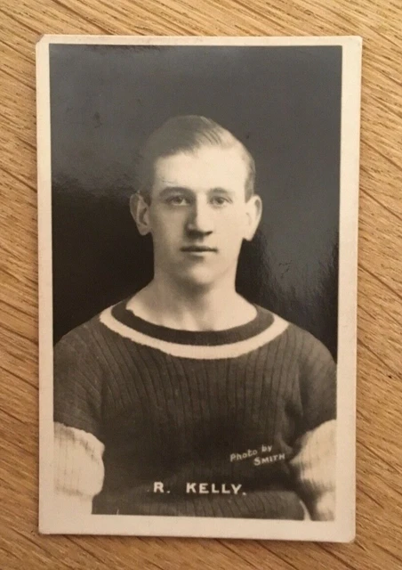 Burnley Trade Card by Thomson 1923 Famous British Footballers - R. Kelly