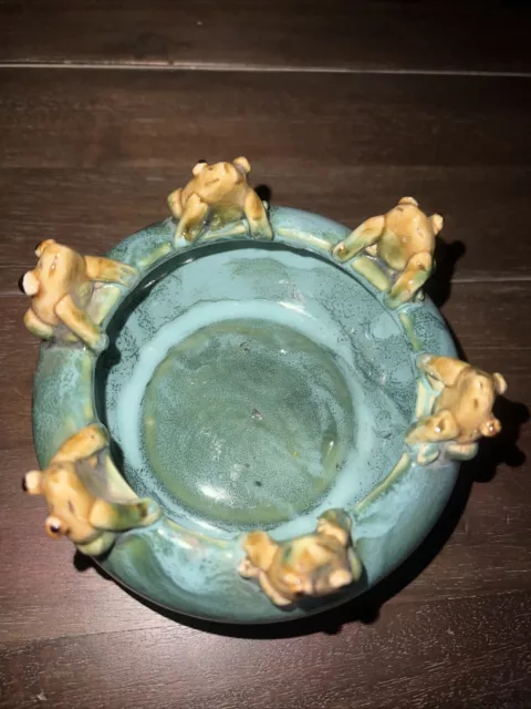 Vintage handmade 6 frogs on ceramic bowl planter ashtray