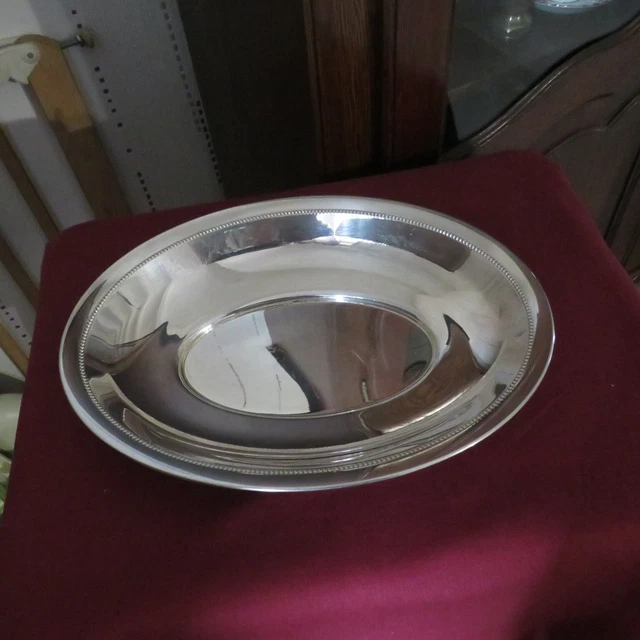 GRAND PLAT OVALE EN MÉTAL ARGENTÉ DÉCOR DE