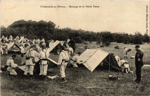 CPA AK Militaire L'Infanterie au Bivouac Montage de la Petite Tente (698664)