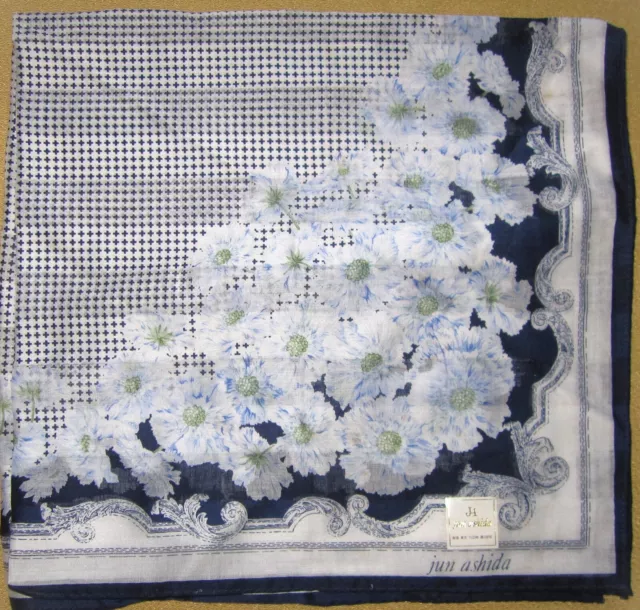 JUN ASHIDA *White Chrysanthemum Scarf Handkerchief 48cm /BUGIUGI