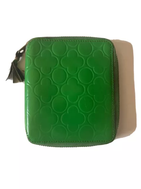 Comme Des Garcons Embossed Leather Zip up Wallet Compact Kelly Green Quatrefoil