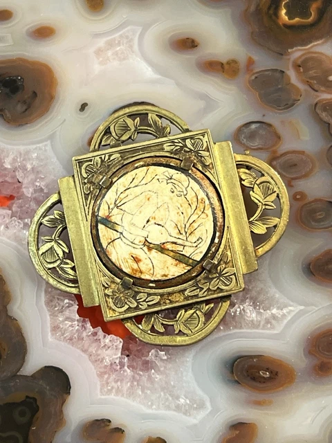 Clip vintage pour foulard argenté : broche en forme de feuille texturée