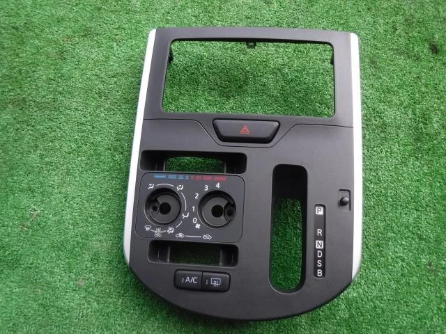 DAIHATSU Tanto 2015 Pannello di controllo A/C 55406B2F70B0 [Usato] [PA67006055]