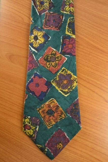 Cravate Valentino En Soie - Motif Fleurs Rouges - Longueur Classique - Neuf Sans étiquette