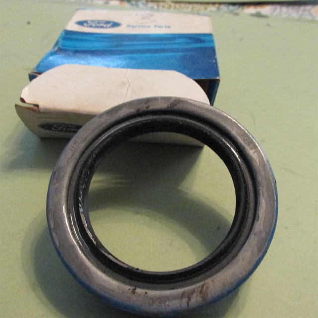 NOS 1973 1979 Ford F100 F150 F250 New Process Transfer Case Output