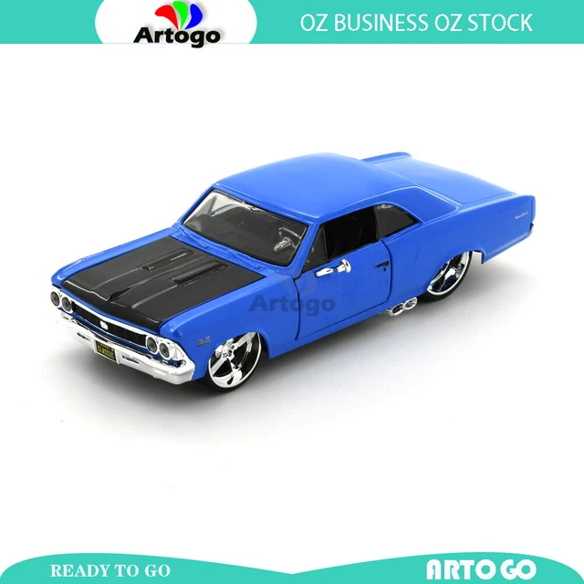 Maisto Die Cast 1:24 Scale Metallic Blue 1966 Chevrolet Chevelle SS 396