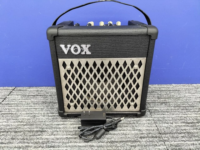 VOX MINI5 Rhythm Modeling Guitar Amplifier W/Power Adapter Very Good Condition