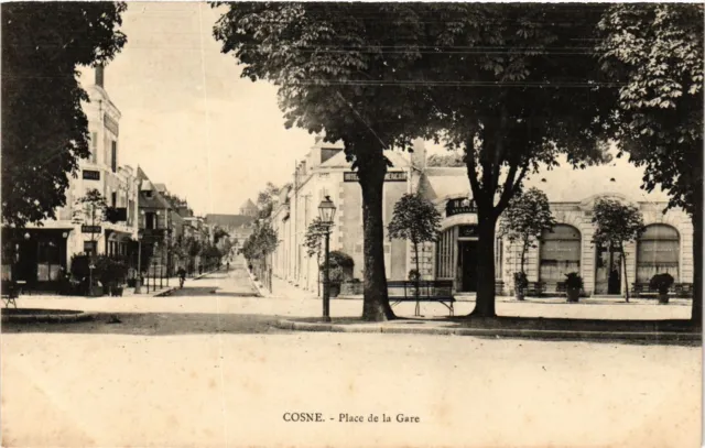 CPA COSNE - Place de la Gare (293071)