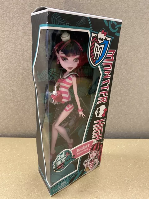 Monster High Skull Shores Draculaura Doll NIB New in Box