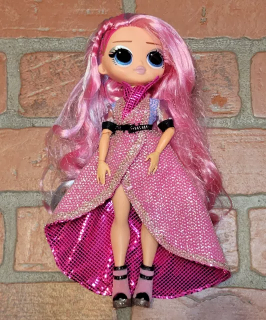 LOL Surprise OMG Fashion Show Mega Runway Sashay Doll Pink Limited Edition