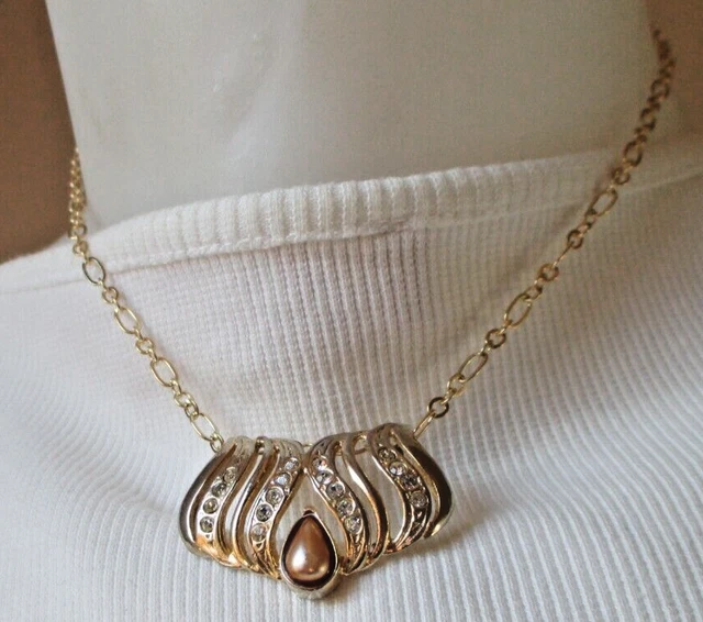 Collier Vintage Couleur Or Avec Maillons En Cœur Et Cristaux - Bijou Charmant, Occasion Très Bon état