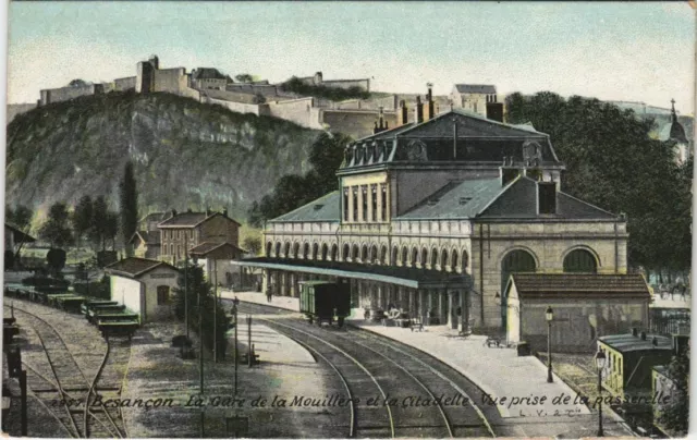 CPA Besancon La Gare de la Mouillere et la Citadelle FRANCE (1099011)