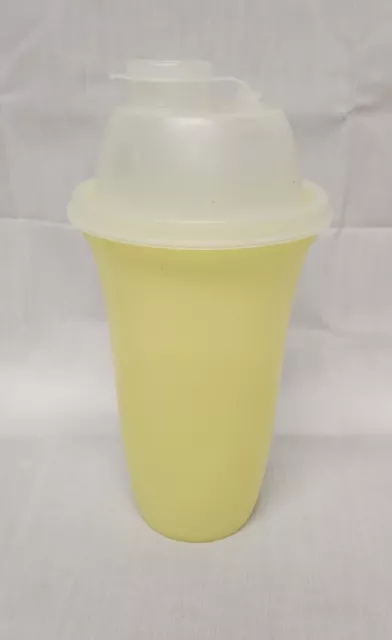 Tupperware 16 Oz Quick Shake Gravy Shaker Blender Bottle 844