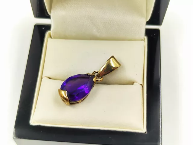 9ct Yellow Gold & Amethyst Pendant  Hallmarked Rich Colour Purple