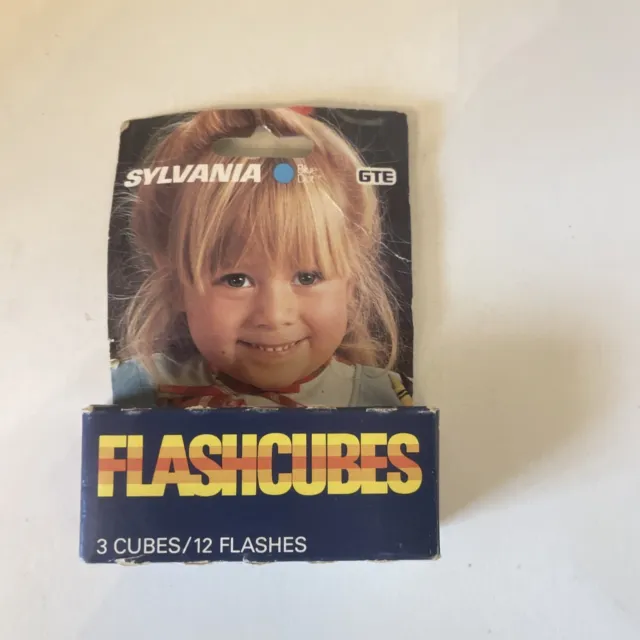 Vintage Sylvania Blue Dot GTE Flashcubes Camera Flash Cubes 3 Cubes 12 Flashes