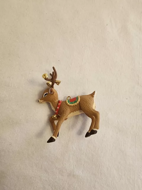 Ringing Reindeer Hallmark Collectors Club Membership Ornament 2000 No Box