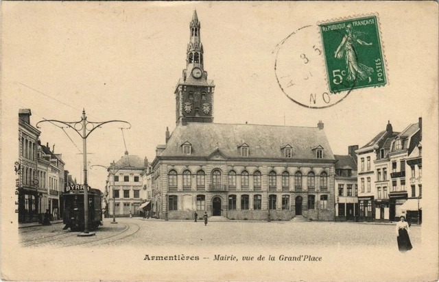 CPA ARMENTIERES - Mairie vue de la Grand Place (141965)