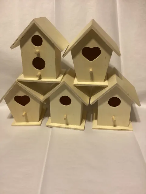 Cinco (5) casas para pájaros artesanales de madera sin terminar