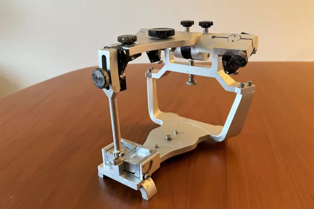 DENAR TRACK II Dental Articulator