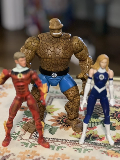 TOY BIZ  Marvel Legends - the Thing, human torch, & invisible woman