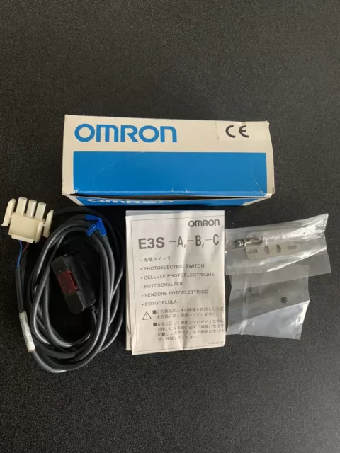 Omron E3S-Ad61 Photoelectric Switch 10-30Vdc Nos