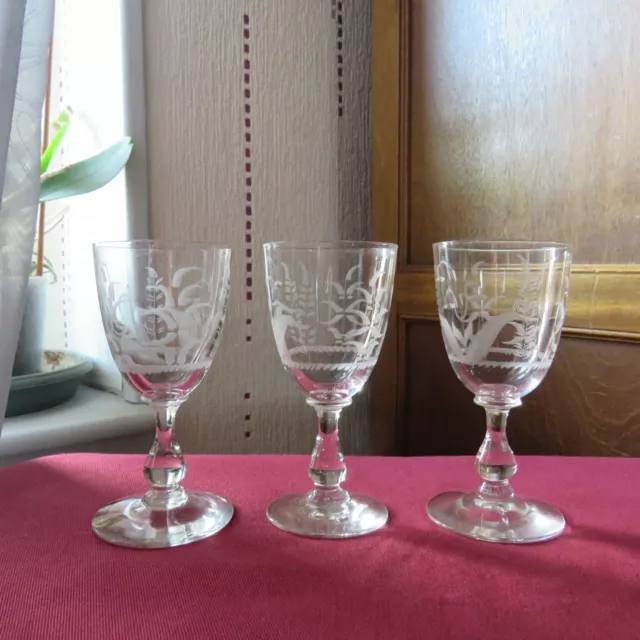 3 Vasos de Oporto de Cristal O Medio Cristal Modelo Grabado H 11 CM