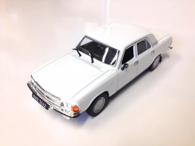 Wołga Gaz 3102 1/43 Ixo Legendary Voiture Car Auto Ru93