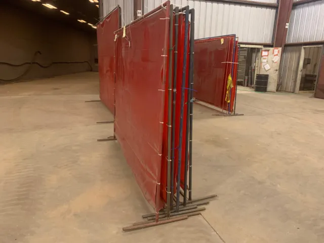 Welding curtains with stands