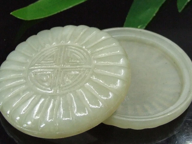 Antique Chinese Nephrite Celadon-HETIAN-old JADE box Statue QING DY.