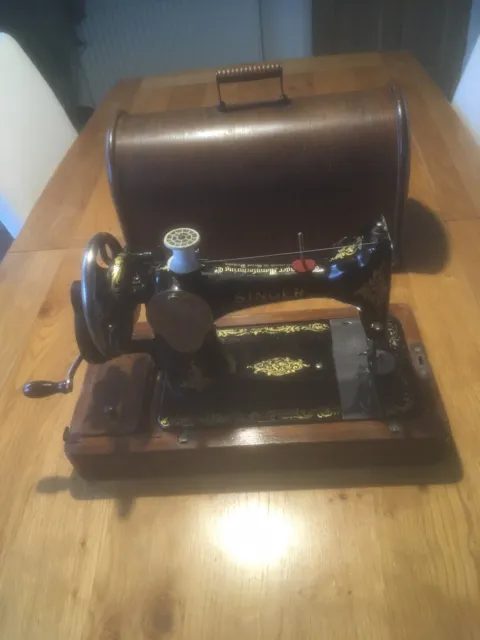 Antique Cased Singer 28 K (1915) Hand Crank Sewing Machine. Collection Only.