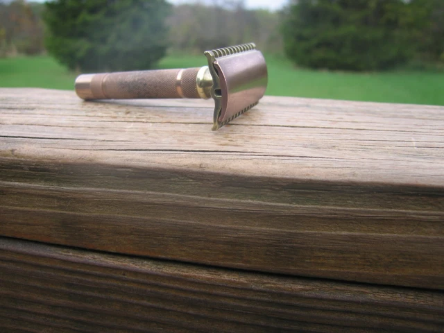 Nice Gillette 1930's New Type with Bar Handle Gold Tone DE Safety Razor 3