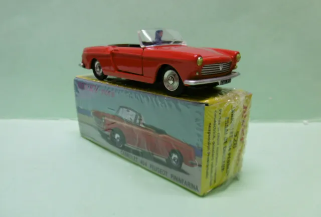 Dinky Toys / Atlas - PEUGEOT 404 Cabriolet Pininfarina rouge réf. 528 Neuf 1/43