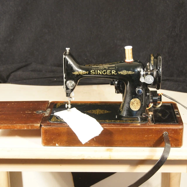 CASED WORKING 1949 Singer Knee Operated 99k Portable Electric Sewing