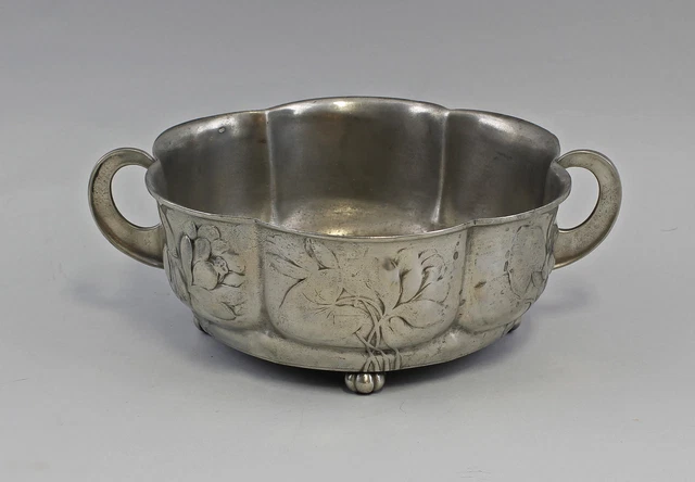 9033030 Cuenco Cuenco Estaño Orivit Mod. 2083 floral Art Nouveau alrededor de 1900