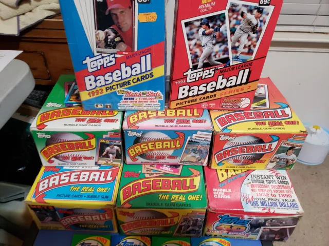 14 Unopened Topps Baseball Packs (More Tnan 200 Cards) From Mid-80s/Early 90s