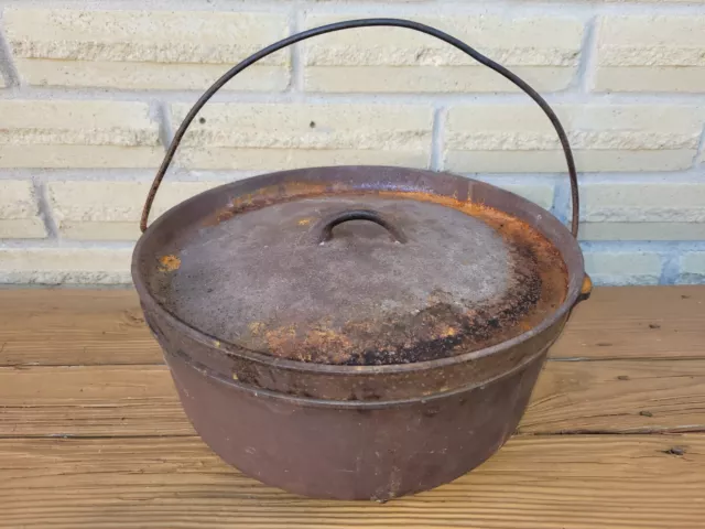 Unmarked Cast Iron Camp Dutch Oven 12Co Made In Usa D 3 Leg Kettle With Lid