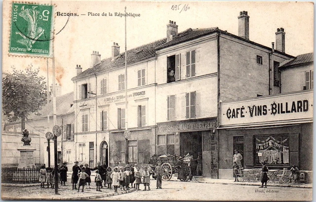 95 BEZONS - la place de la republique