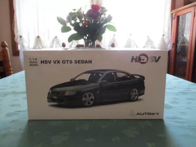 1:18 Hsv Vx Gts Sedan - Hsv Racing Green